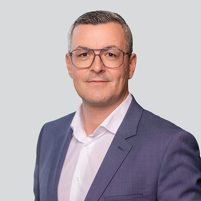 Portraitfoto Robert Schmidbauer